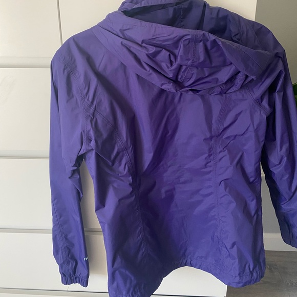 North face windbreaker - Picture 2 of 3